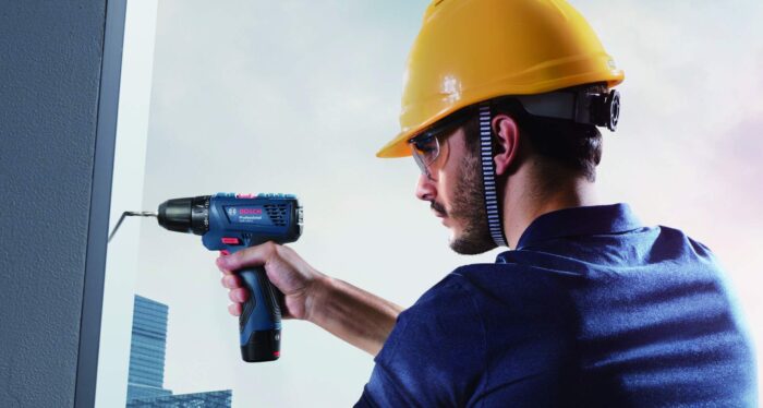 Bosch set aku alata bušilica GSR 120-Li + udarni odvrtač GDR 120-LI + GAL 12V-20 u koferu - Slika 5